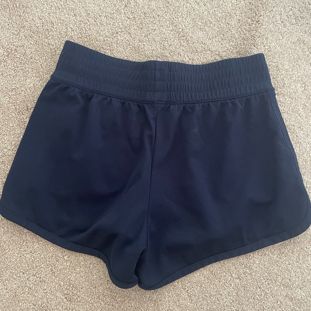 Uconn Women’s athletic shorts - Picture 2 of 4